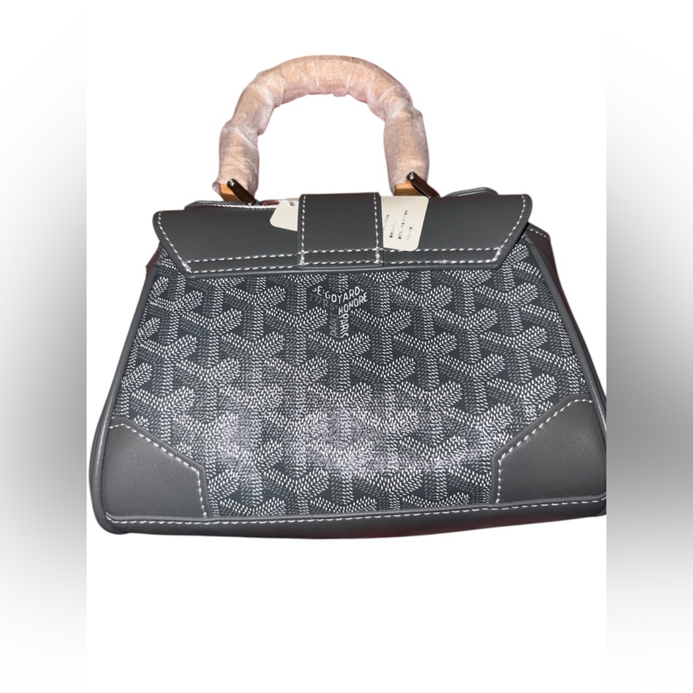 🔥 $150 SALE Green Designer Women's Mini Bag - Picture 2 of 9